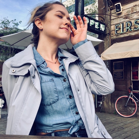 Welcome to my closet! - Picture 4 of 8